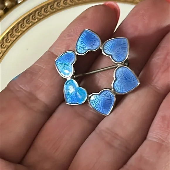 Volmer Bahner Sterling Silver and Blue Guilloche Enamel Heart Wreath Brooch - Picture 4 of 7